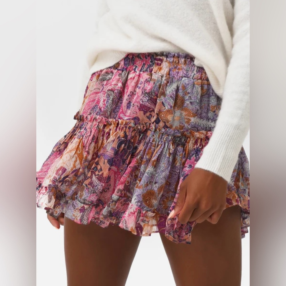 Misa Los Angeles Large Marion Skirt. 💗⚡️
